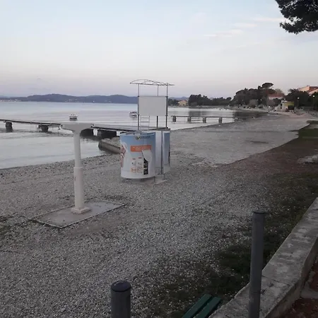 In With Sea View, Terrace, Wi-fi * Sukošan