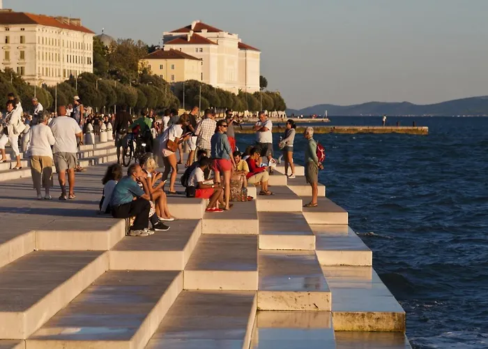 Apartament In With Sea View, Terrace, Wi-fi